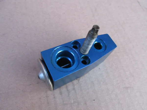 Expansionsventil Maserati Ghibli III 3.0 Diesel 2016 OEM image 4