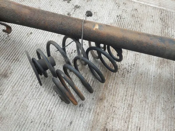OEM Hinterachsträger mit ABS-Scheiben & Federn image 4