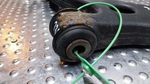 Braccio di Controllo Anteriore Sinistro Volvo C30 C70 S40 II V50 OEM 4M51-3A424-AF image 4