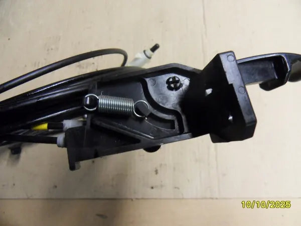 OEM polttoaineläppäkaapeli Toyota Prius I - Käytetty image 3