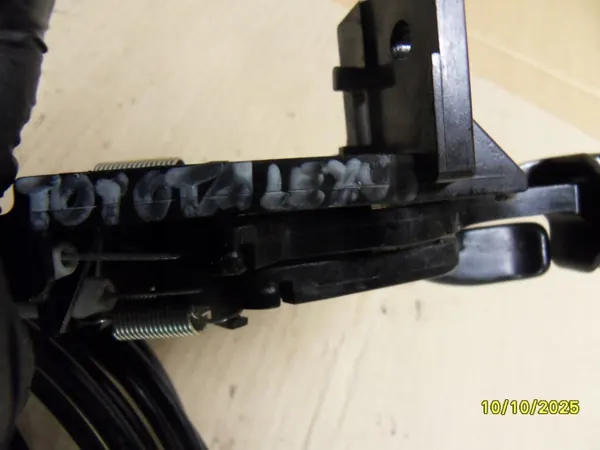 OEM polttoaineläppäkaapeli Toyota Prius I - Käytetty image 5