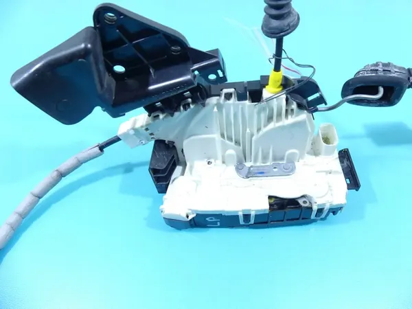 Vänster Framslå A2047200735 Mercedes W204 image 4