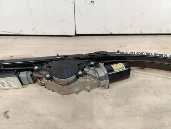 Motor de puerta corredera OEM 68225094AE Chrysler Pacifica image 6