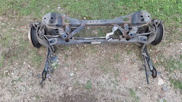Ford C-Max II Hinterachsschwinge OEM C15168RS0697 image 2