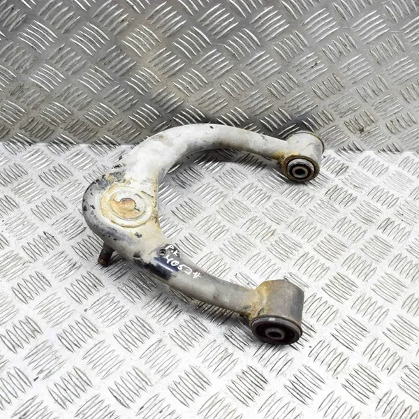 Braccio di controllo inferiore sinistro anteriore Toyota Land Cruiser (BJ70) image 2