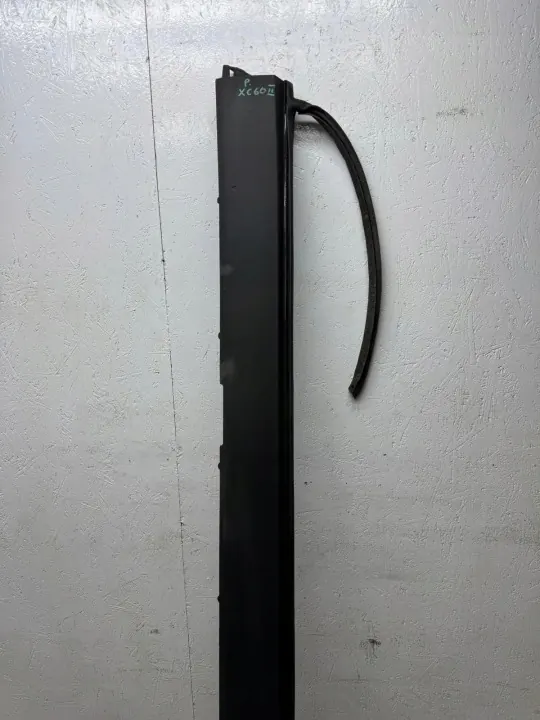 OEM 31420623 Oikea kynnyssuoja airbag Volvo XC60 image 3