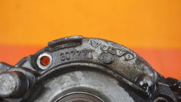 Oljepump OEM 30777092 för Volvo D5 2.4 Biturbo image 3