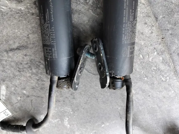 OEM silownik L i R Vérins électriques hayon Hyundai Tucson image 7