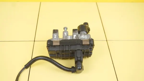 Actuador turbo OEM N47C20A para MINI 2.0 D image 2