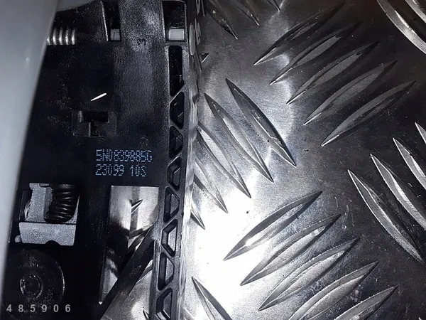 Vasemman takaluukun kahva VW GOLF VIII 5N0839885G image 3