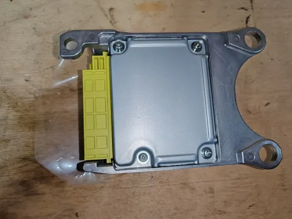 Airbag-Sensormodul OEM 98221FJ040 Subaru XV image 3