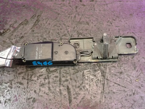 AUDI A4 B8 KOMBI 07-11 MECANISMO DE FECHO 4F9827383B image 3