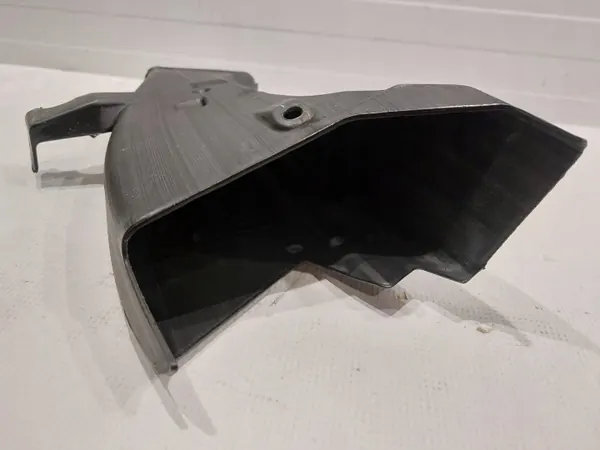 Höger bromskylningsluftdeflektor OEM 84010174 image 5