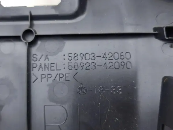 Toyota RAV4 V Taka-ilmastointiristikko OEM 5890342060 image 7