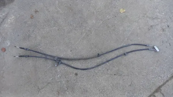 Juego de cables de freno de mano FA6N OEM Ford Fiesta MK7 image 2