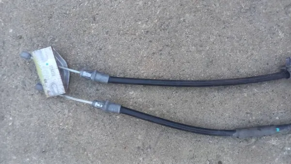 Juego de cables de freno de mano FA6N OEM Ford Fiesta MK7 image 4