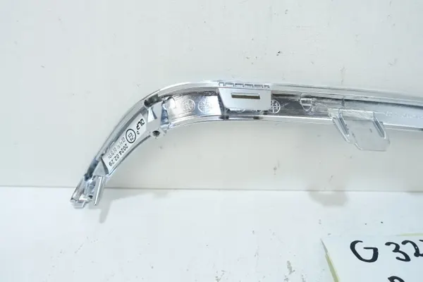 Kia OEM 86573-J7KA0 Framvänster Stötfångarstrimma image 4