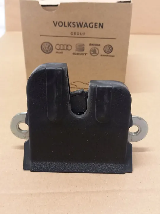 Bagagelås VW Golf VII 14- OEM 5G0827505C image 2