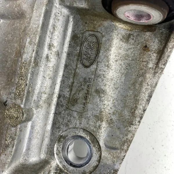 Half Shaft Bearing Support Land Rover Evoque Velar Discovery Sport image 4