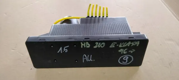 Mercedes central låspump OEM 2108000048 - Begagnad image 2