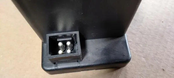 Mercedes central låspump OEM 2108000048 - Begagnad image 4