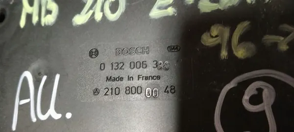 Mercedes central låspump OEM 2108000048 - Begagnad image 5