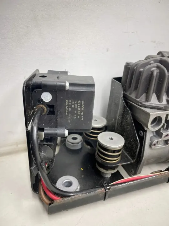BMW OEM 6789450 Luftfeder-Kompressor - Gebraucht image 4