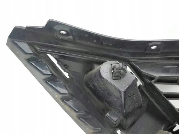 Nissan Qashqai 2018 Grill / Upper Radiator Cover OEM 62310HV00A image 10