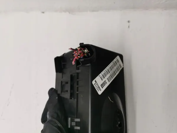 Zekeringkast Chrysler 300C OEM P04607558AD - Gebruikt image 4