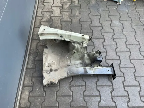 SKODA FABIA III oikea pitkittäispalkki LF9R - Käytetty image 4