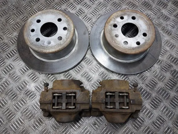 Bremscheiben Hinten + Beläge + Bremssättel OEM Opel Vectra B image 2