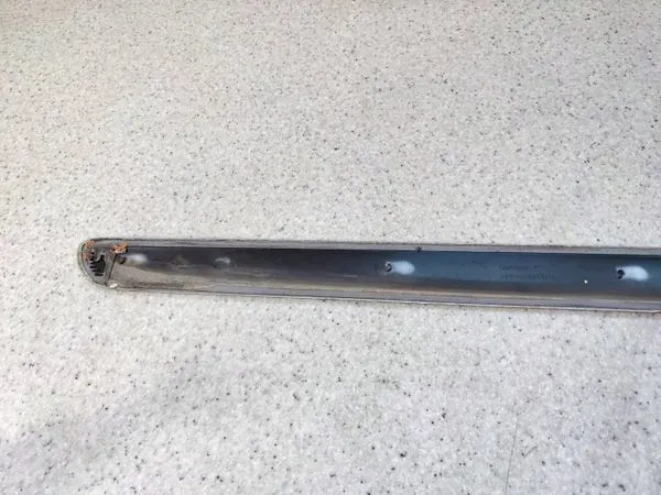 OEM 1T0853516B Oikea Etuoven Lista VW Touran image 6