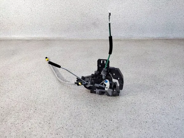 Fram höger dörrlås Mercedes GLC W253 X253 A0997206801 image 2