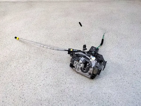 Fram höger dörrlås Mercedes GLC W253 X253 A0997206801 image 3