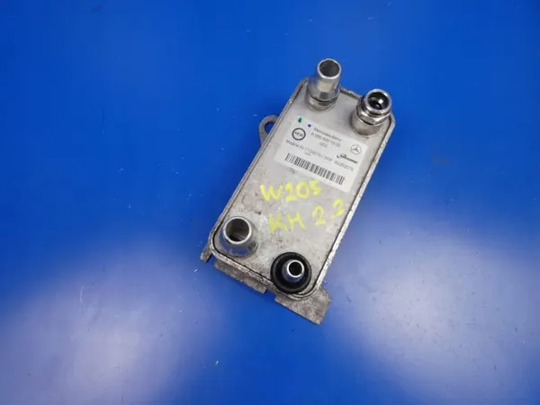 Refroidisseur d'huile boîte Mercedes-Benz C W205 2019 OEM A0995001300 image 2