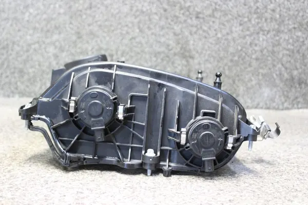 BMW 7 G11 G12 740 4.0i Tampa de Válvulas image 4