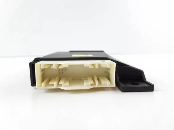 Mercedes-Benz Keyless-Modul OEM A1679006912 image 4