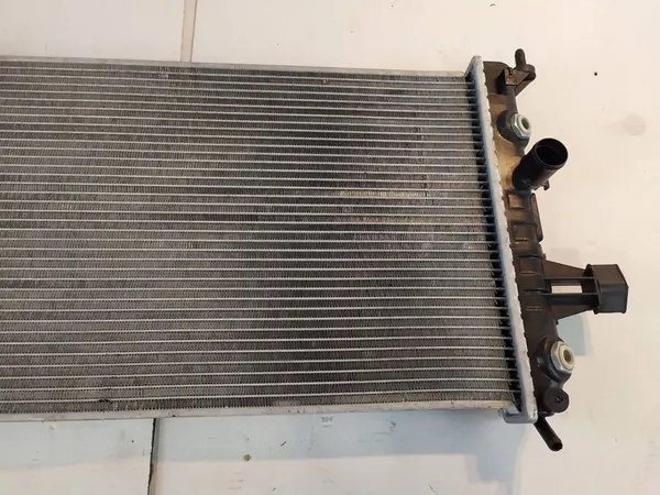 Radiador de agua Opel OE 93177121 image 8