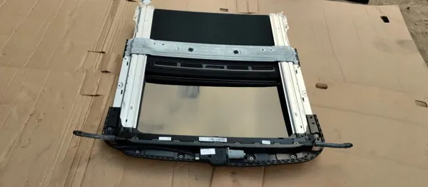 Techo solar OEM A2057806900 para Mercedes E63 AMG W213 image 2