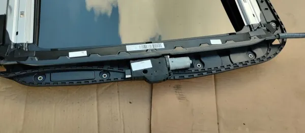 Techo solar OEM A2057806900 para Mercedes E63 AMG W213 image 10