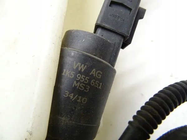 OEM 3C8955453C Spolarvätsketank för VW Passat CC image 4