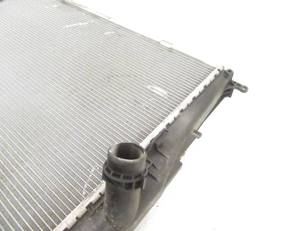 Radiador de agua BMW e81 e82 e87 e88 e90 e91 e92 e93 image 4