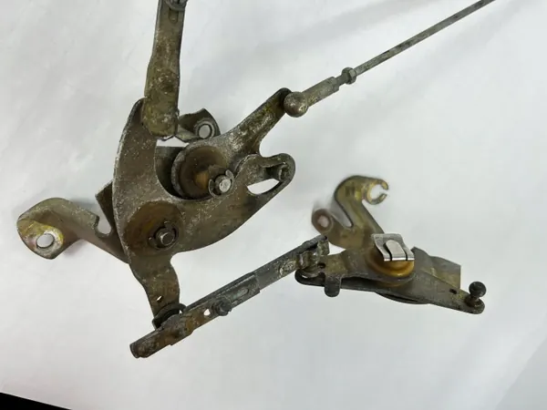 Mercedes W126 V8 Gaspedalzug OEM - 420 500 560 image 5