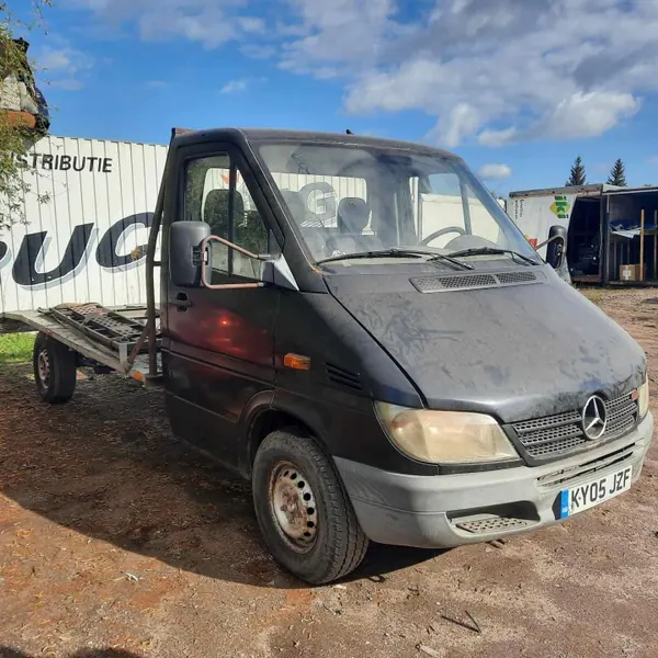 Pompe à huile Mercedes Sprinter OEM r6110151302 Occasion image 4