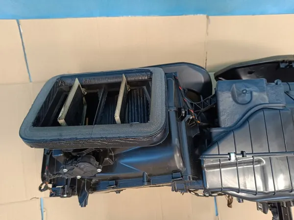 AUDI A5 F5 SPORTBACK 2.0 TDI 140KW 2018 Verwarming 8W1820001J image 6