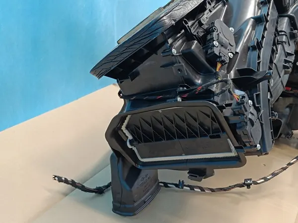 AUDI A5 F5 SPORTBACK 2.0 TDI 140KW 2018 Verwarming 8W1820001J image 9