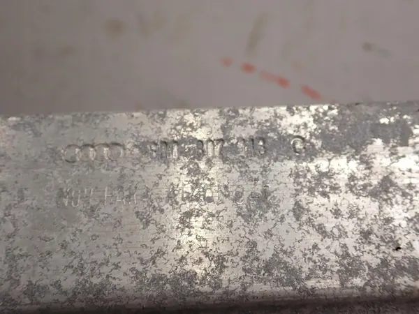 Etupuskuri AUDI Q5 2008-2016 8R0807113C image 2