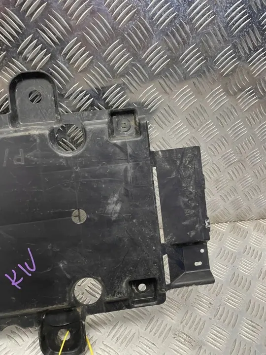 Renault OE alustasuojus A4205840400 78036R image 3