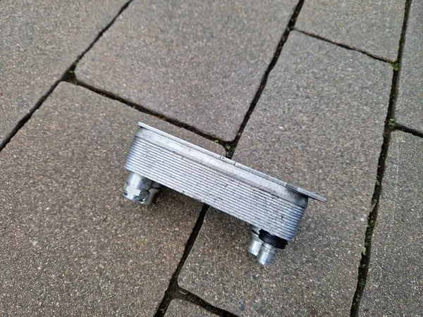 OLIEKOELER MERCEDES C-KLASA W205 A0995001300 image 6