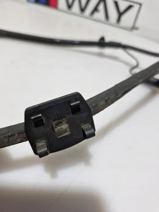 BMW 5 F10 F11 pesunesteletjo OEM 7205117 image 4